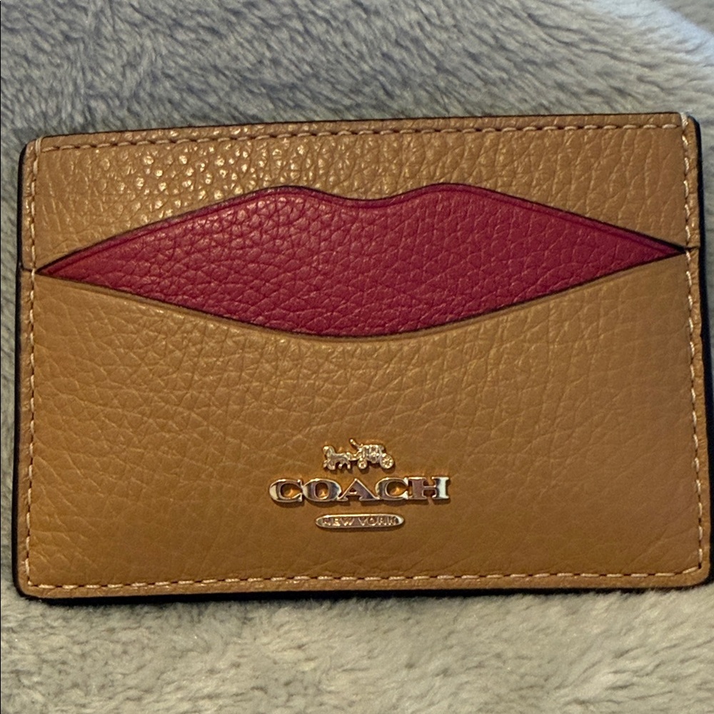 NWT Coach Leather Lip Card Case Wallet Gold/Latte